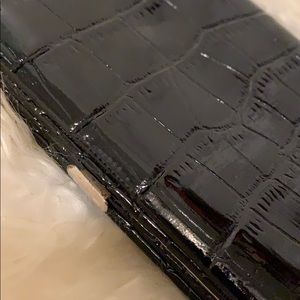 Patent leather slim wallet